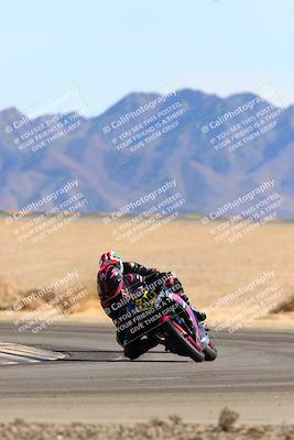 media/Jan-08-2022-SoCal Trackdays (Sat) [[1ec2777125]]/Turn 4 (1145am)/